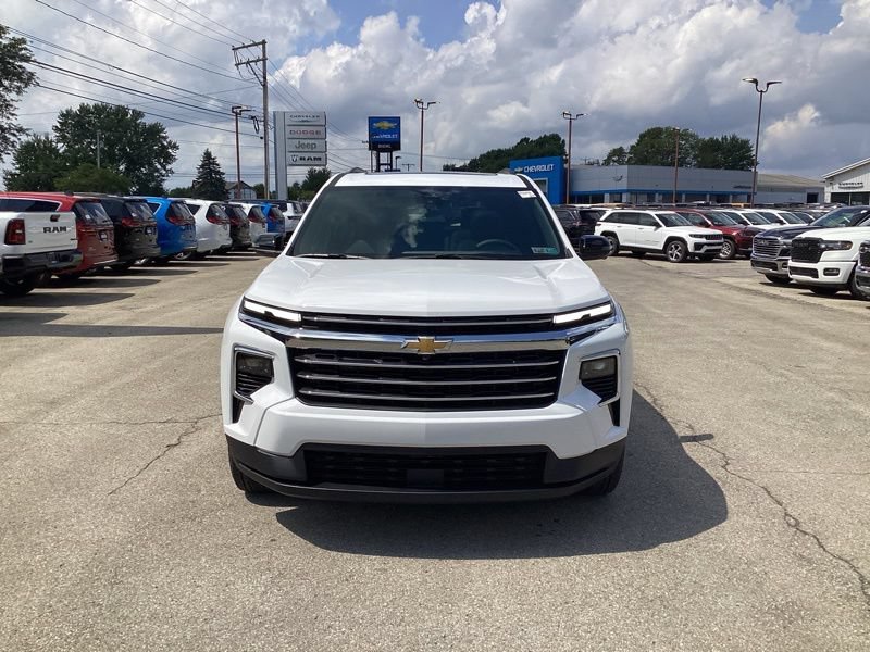 New 2027 Chevrolet Traverse LT w/ Sun and Wheel Package AWD/4WD image 2
