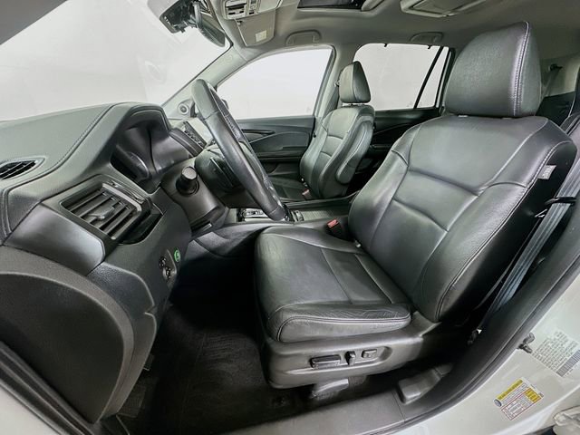 Certified 2022 Honda Pilot Touring image 32