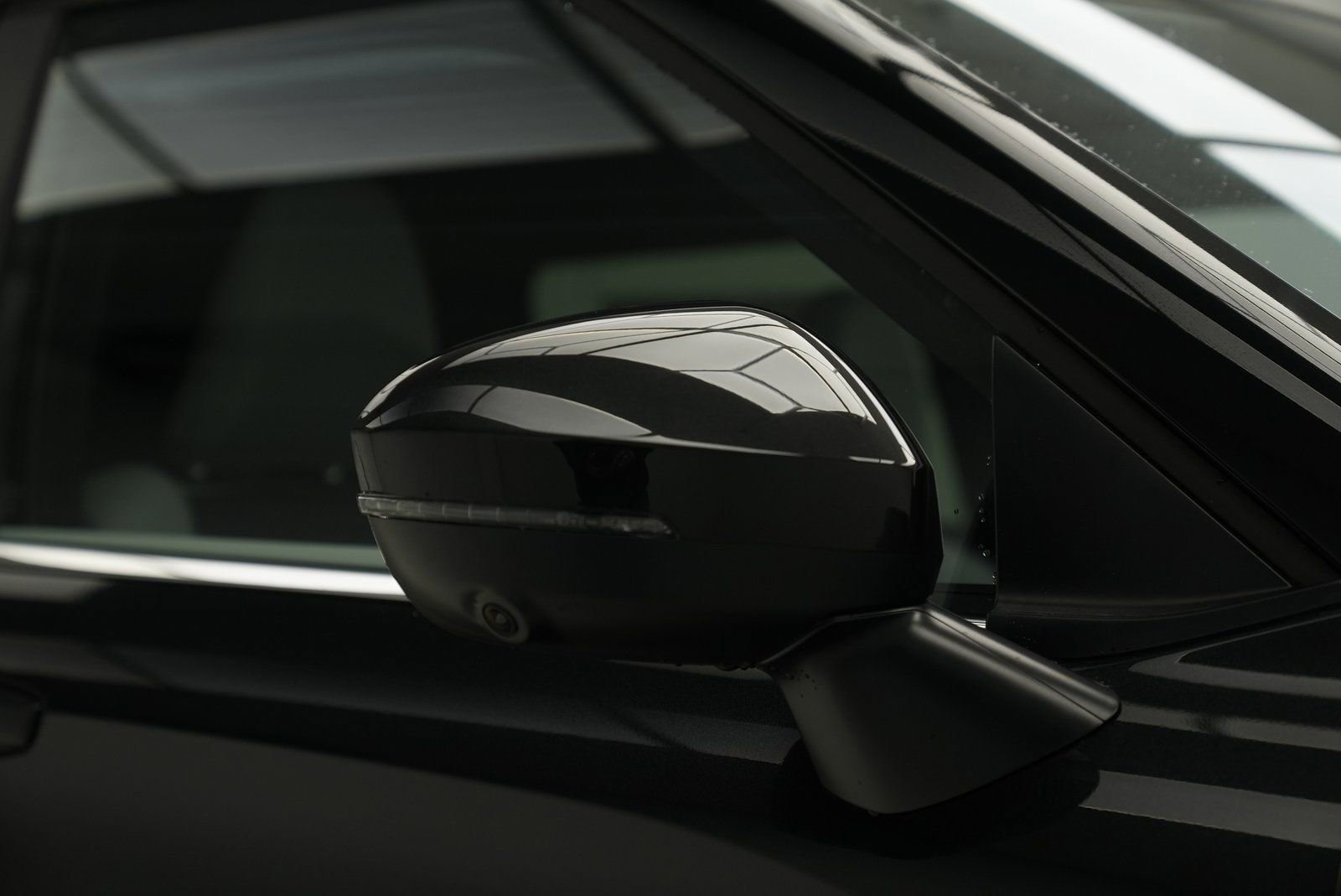 Used 2025 Mitsubishi Outlander SE image 9