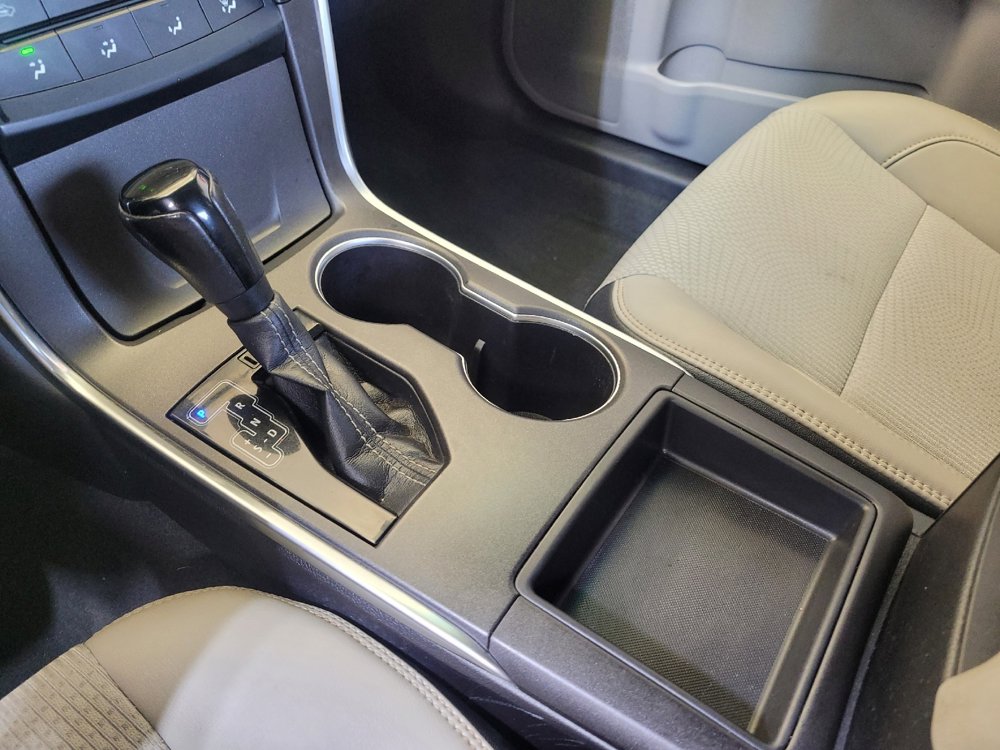 Used 2017 Toyota Camry SE image 26