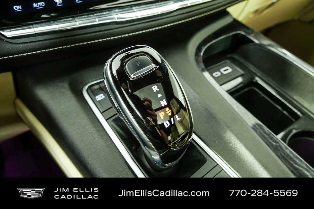 Used 2022 Cadillac Escalade ESV Premium Luxury image 19