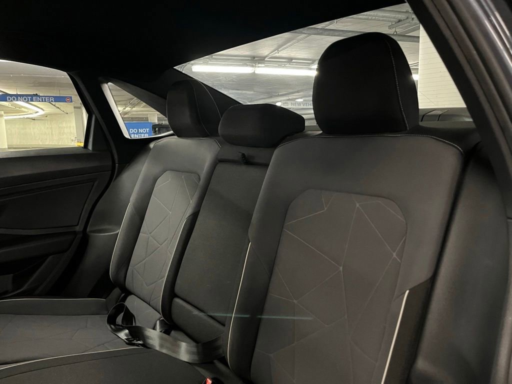 Used 2025 Volkswagen Jetta Sport FWD image 17