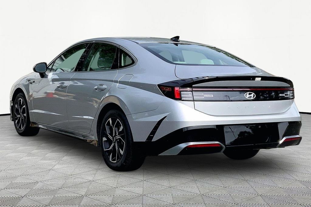 Used 2024 Hyundai Sonata SEL FWD image 4