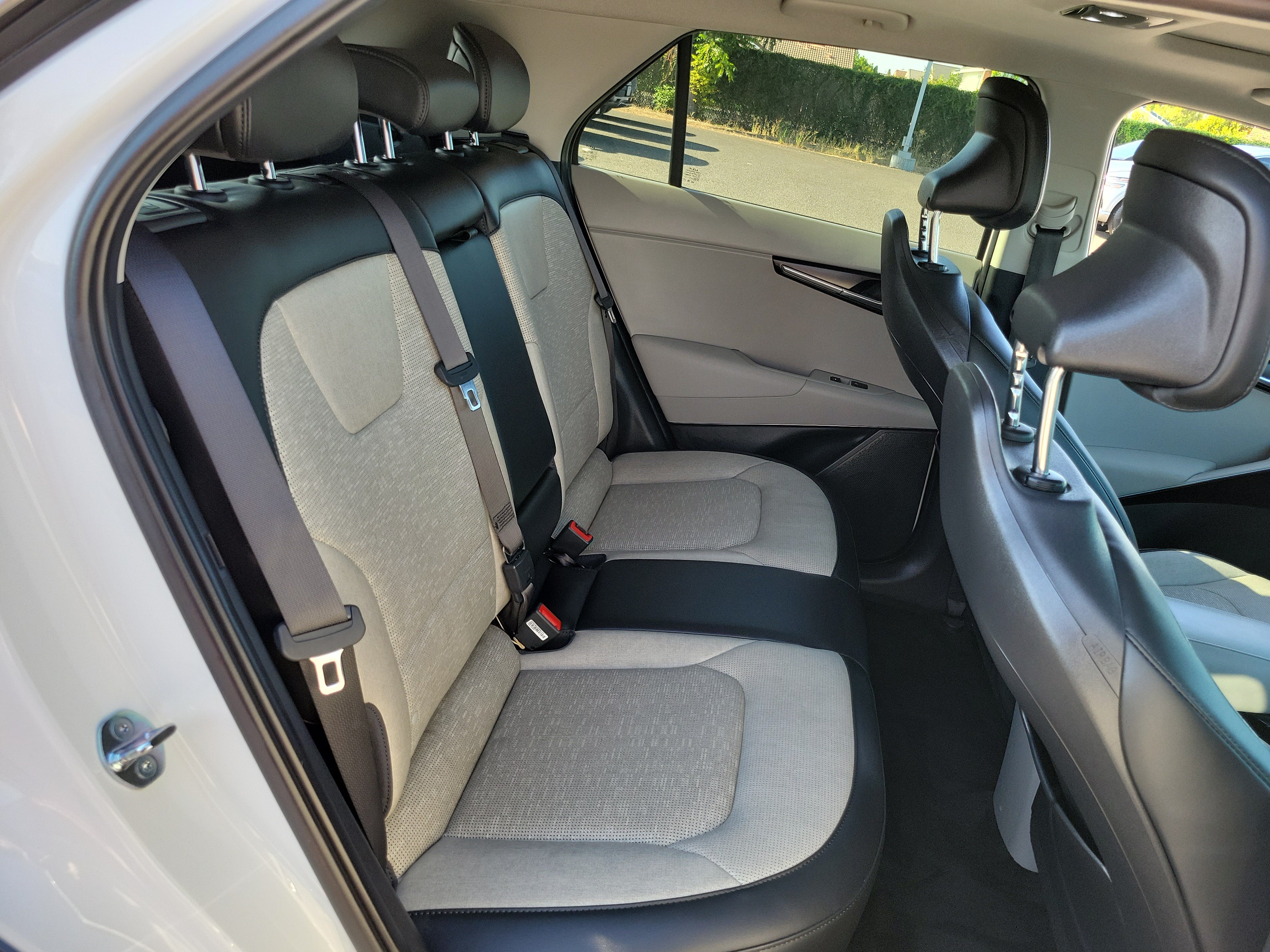 Used 2024 Kia Niro Wave w/ Wave Preserve Package FWD image 27