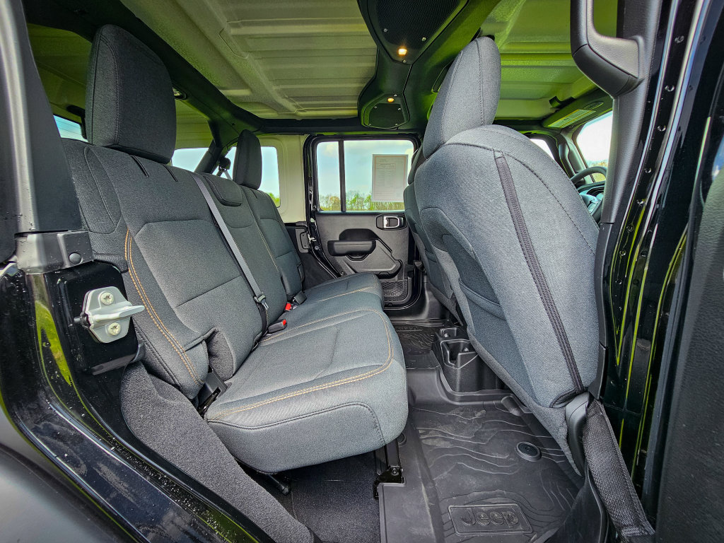 Used 2026 Jeep Wrangler Unlimited Sport AWD/4WD image 34