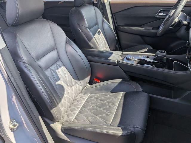 Certified 2023 Nissan Rogue Platinum w/ Platinum Premium Package AWD/4WD image 37