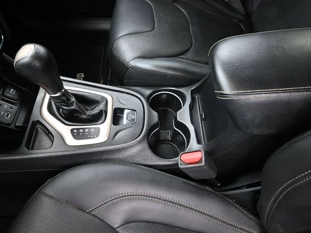 Used 2018 Jeep Cherokee Limited w/ Technology Group image 20