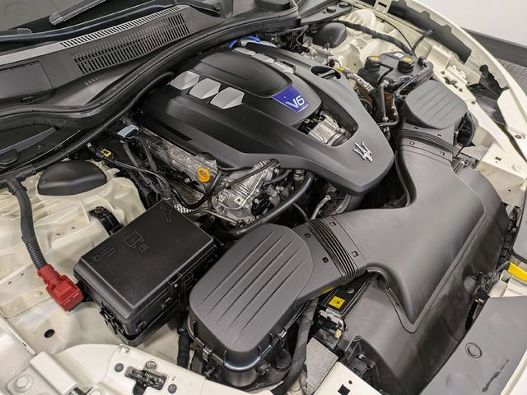 Used 2019 Maserati Ghibli S Q4 AWD/4WD image 30