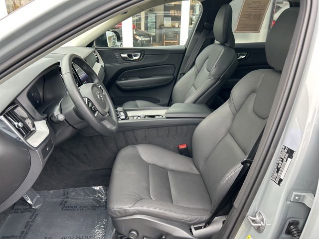 Certified 2025 Volvo XC60 B5 Plus image 17