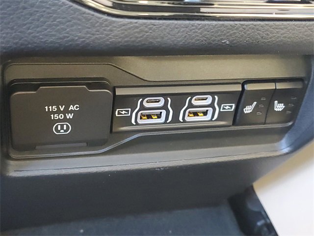 New 2025 Jeep Grand Cherokee Limited w/ Trailer Tow Package image 12