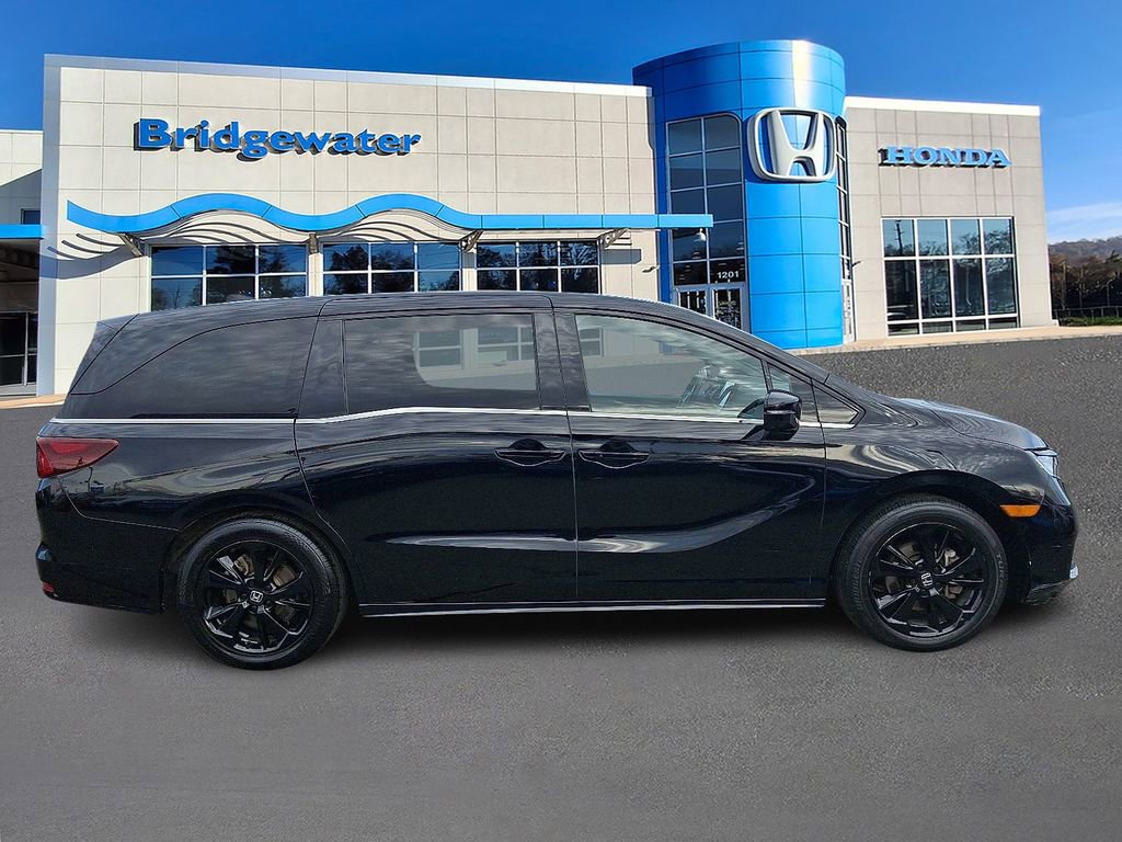 Used 2023 Honda Odyssey Sport image 7