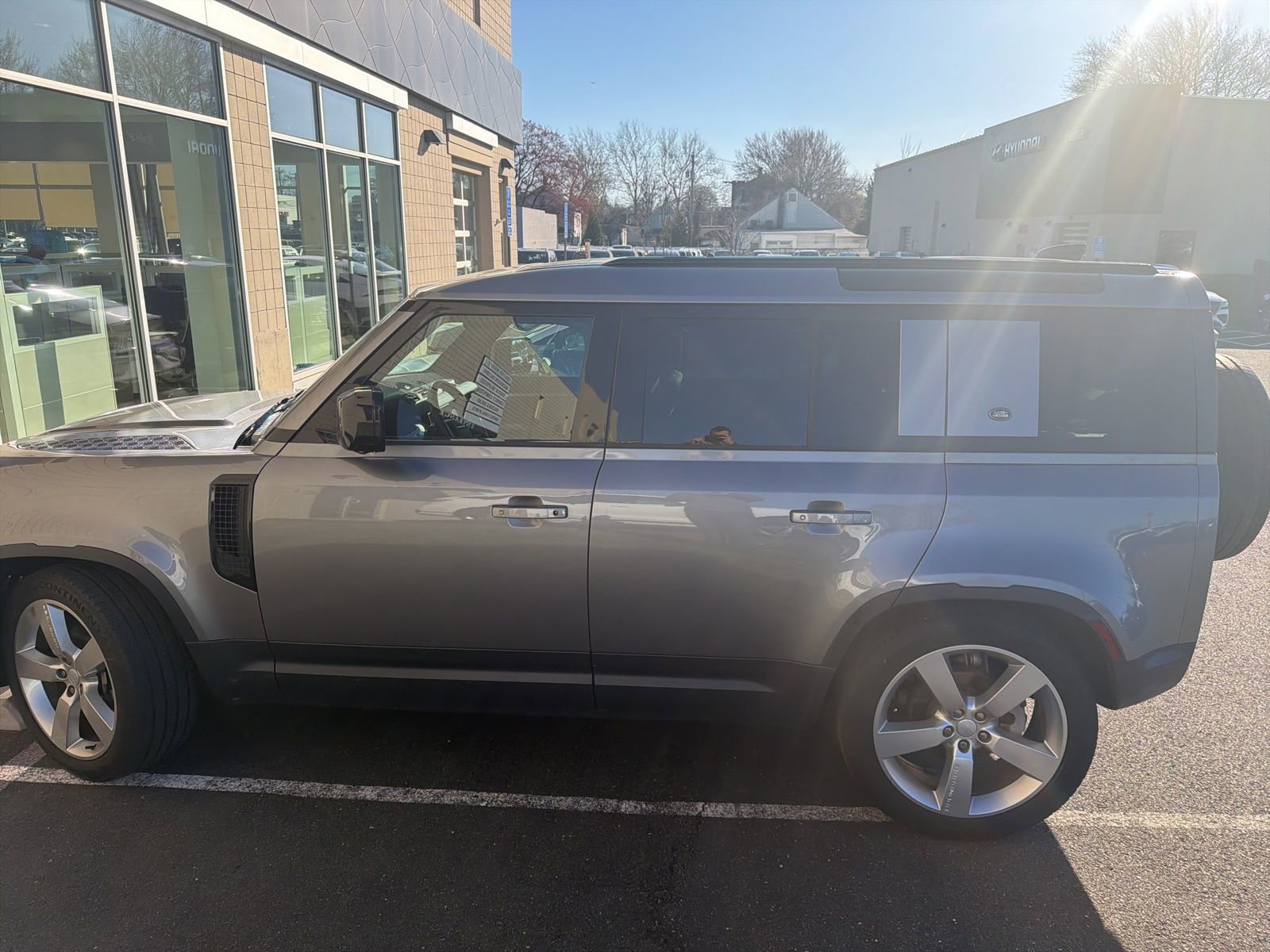 Used 2024 Land Rover Defender 110 S image 4