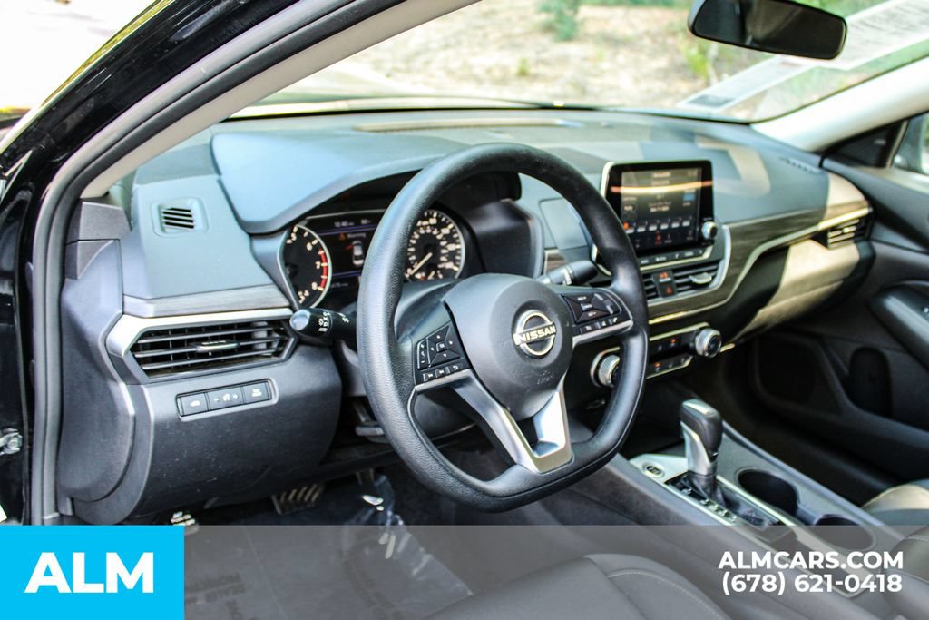 Used 2025 Nissan Altima 2.5 SV FWD image 20
