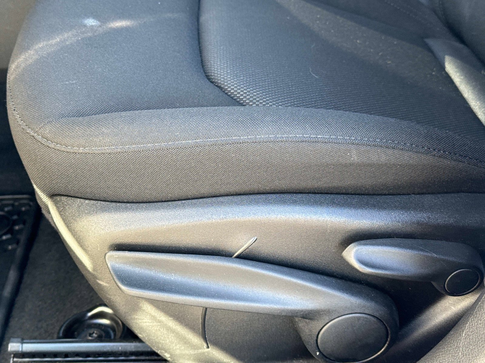 Used 2023 Jeep Renegade Latitude image 21
