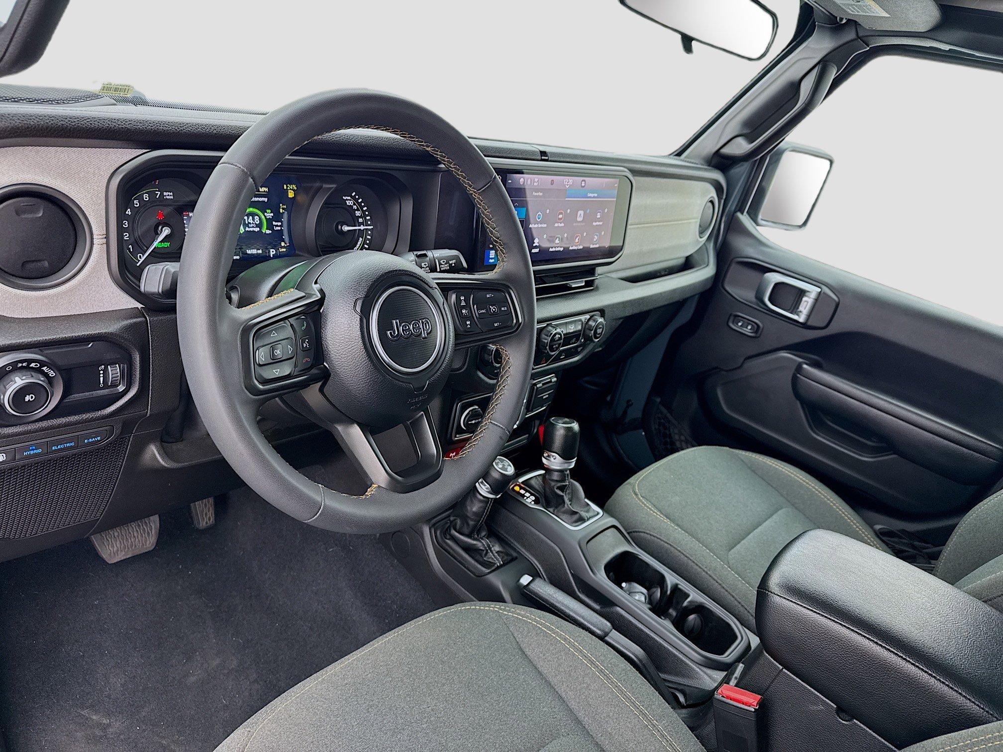 Used 2024 Jeep Wrangler Unlimited AWD/4WD image 7