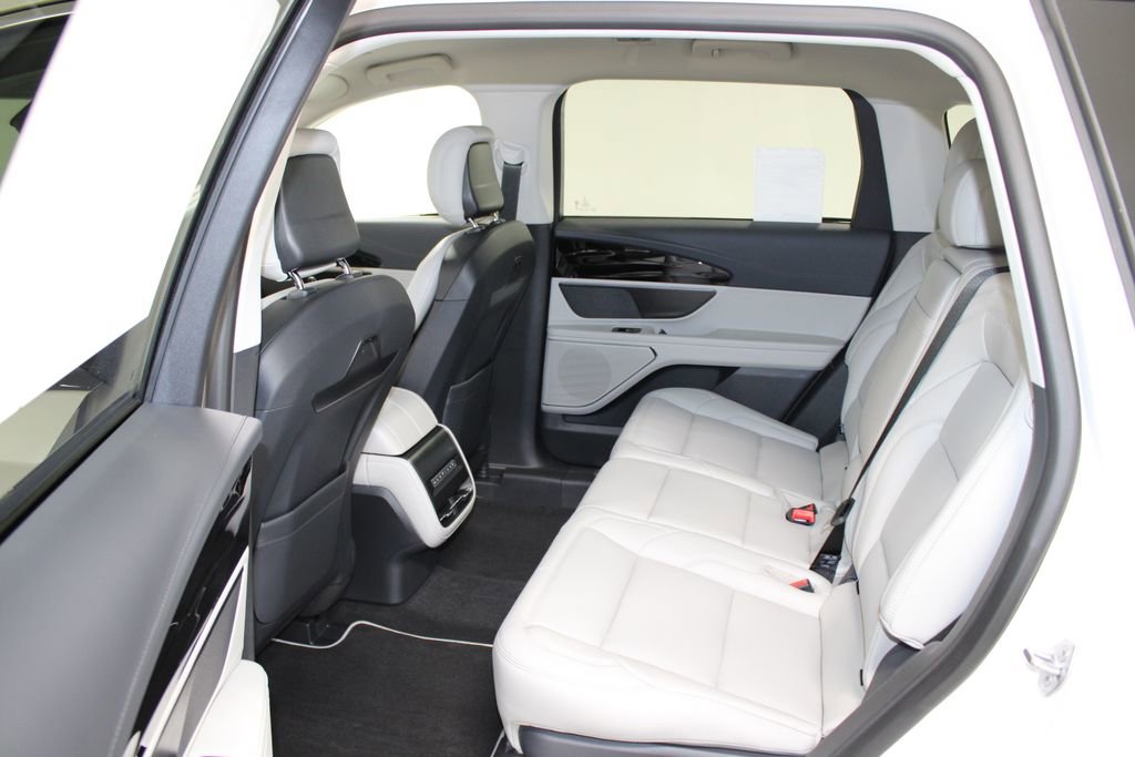 New 2026 Lincoln Nautilus Premier image 23