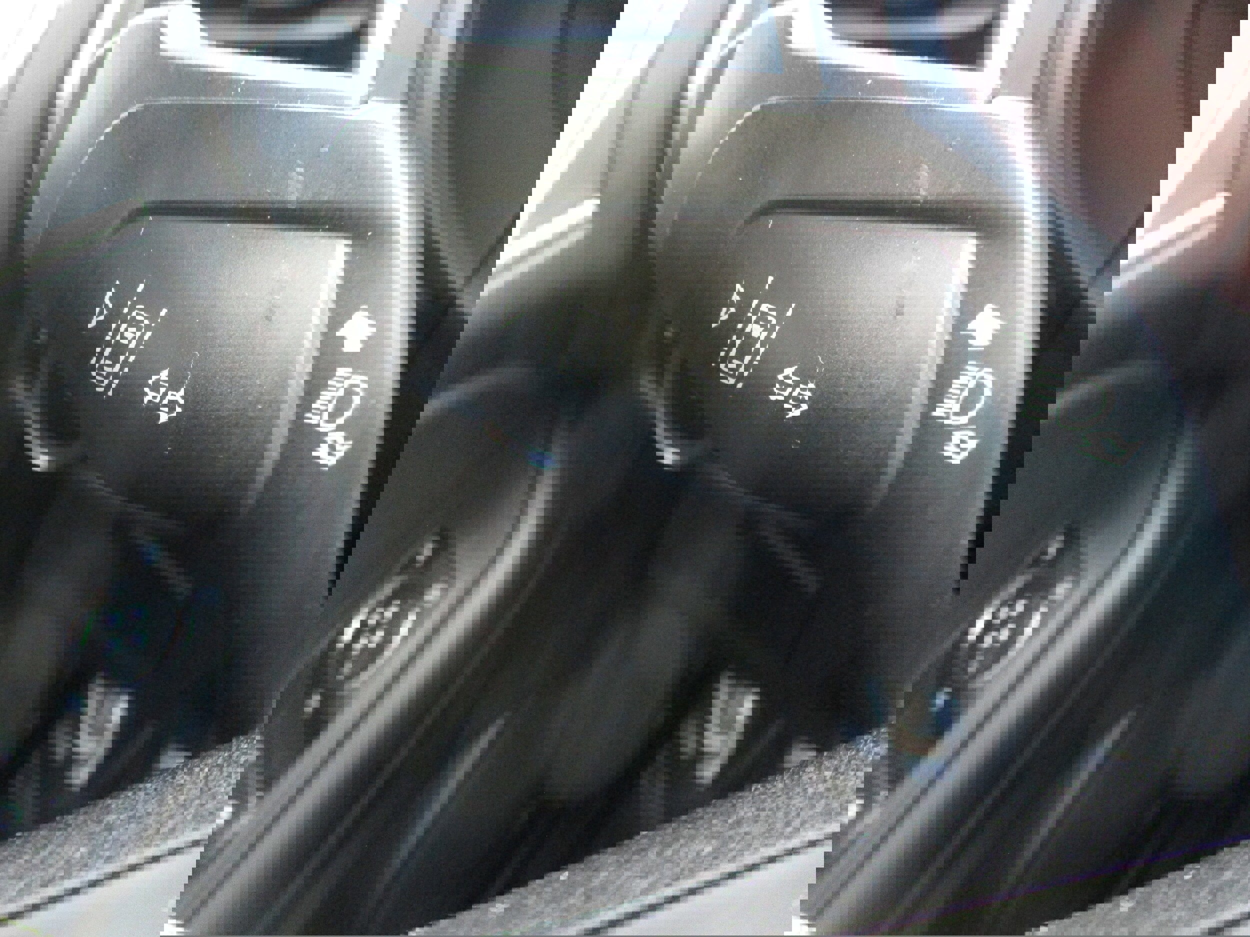 Used 2023 Ford Edge SEL w/ Convenience Package image 18