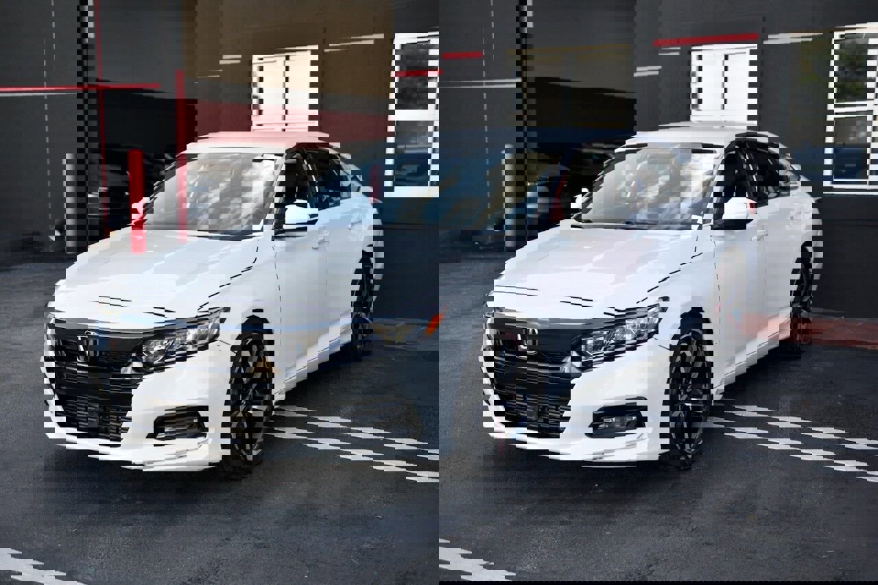 Used 2020 Honda Accord Sport image 3