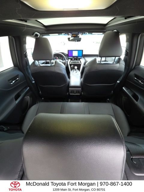 Used 2023 Toyota Venza Nightshade image 17