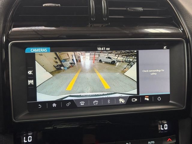 Used 2019 Jaguar F-PACE Premium AWD/4WD image 18