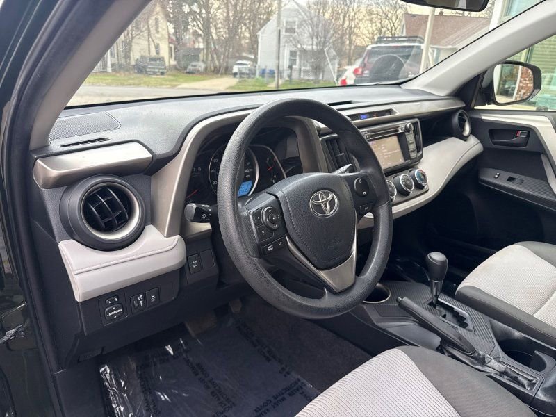 Used 2013 Toyota RAV4 LE image 7