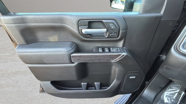 Used 2022 Chevrolet Silverado 2500 LTZ w/ LTZ Convenience Package AWD/4WD image 19