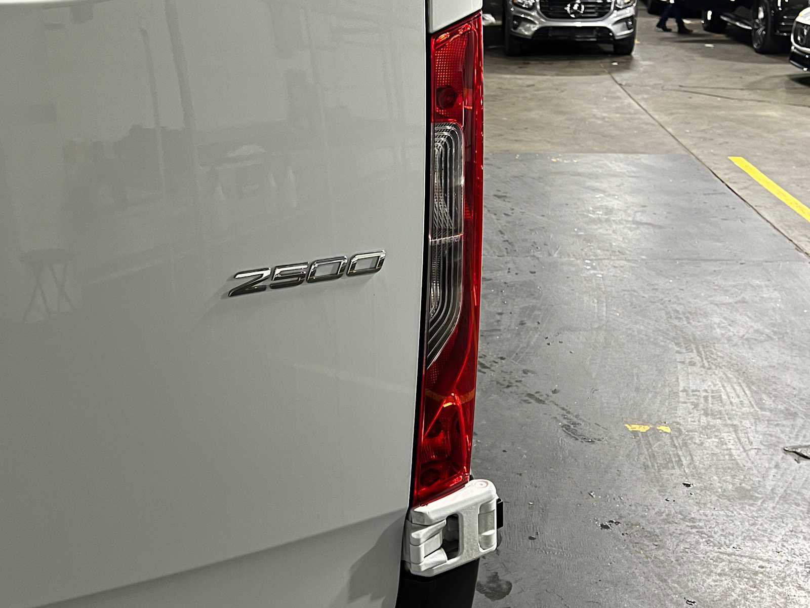Used 2025 Mercedes-Benz Sprinter 2500 image 16