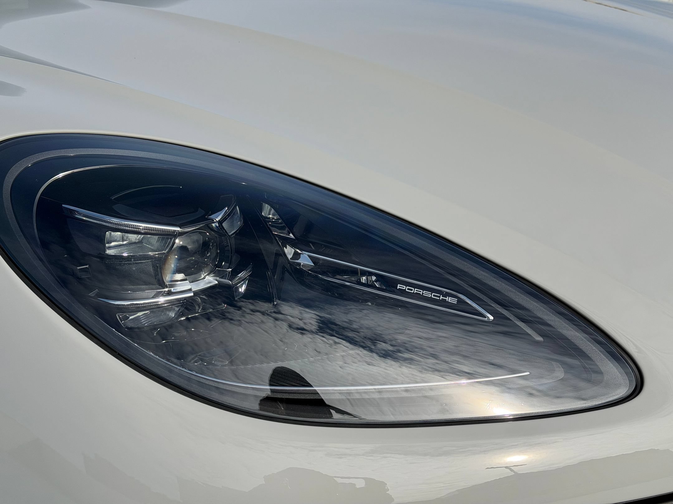 Used 2026 Porsche Macan AWD/4WD image 12