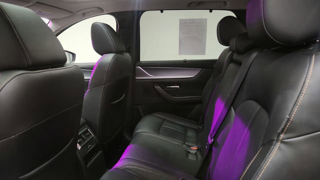 Used 2024 MAZDA CX-90 3.3 Turbo w/ Preferred Plus image 19