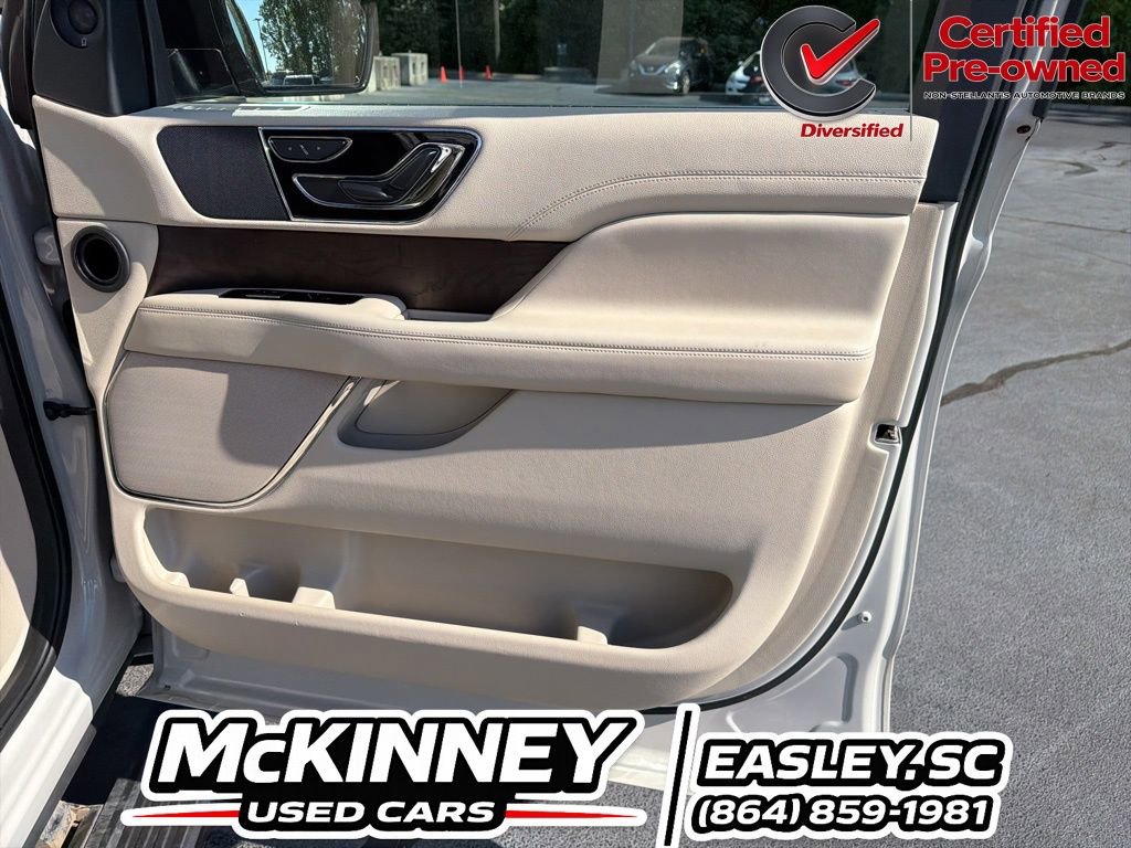 Used 2020 Lincoln Navigator 2WD image 36