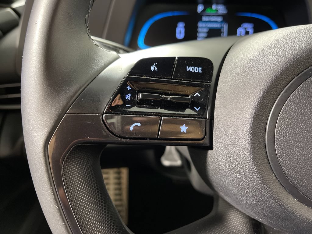 Certified 2025 Hyundai Elantra Sport FWD image 28