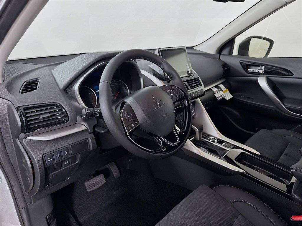 New 2025 Mitsubishi Eclipse Cross SE image 9