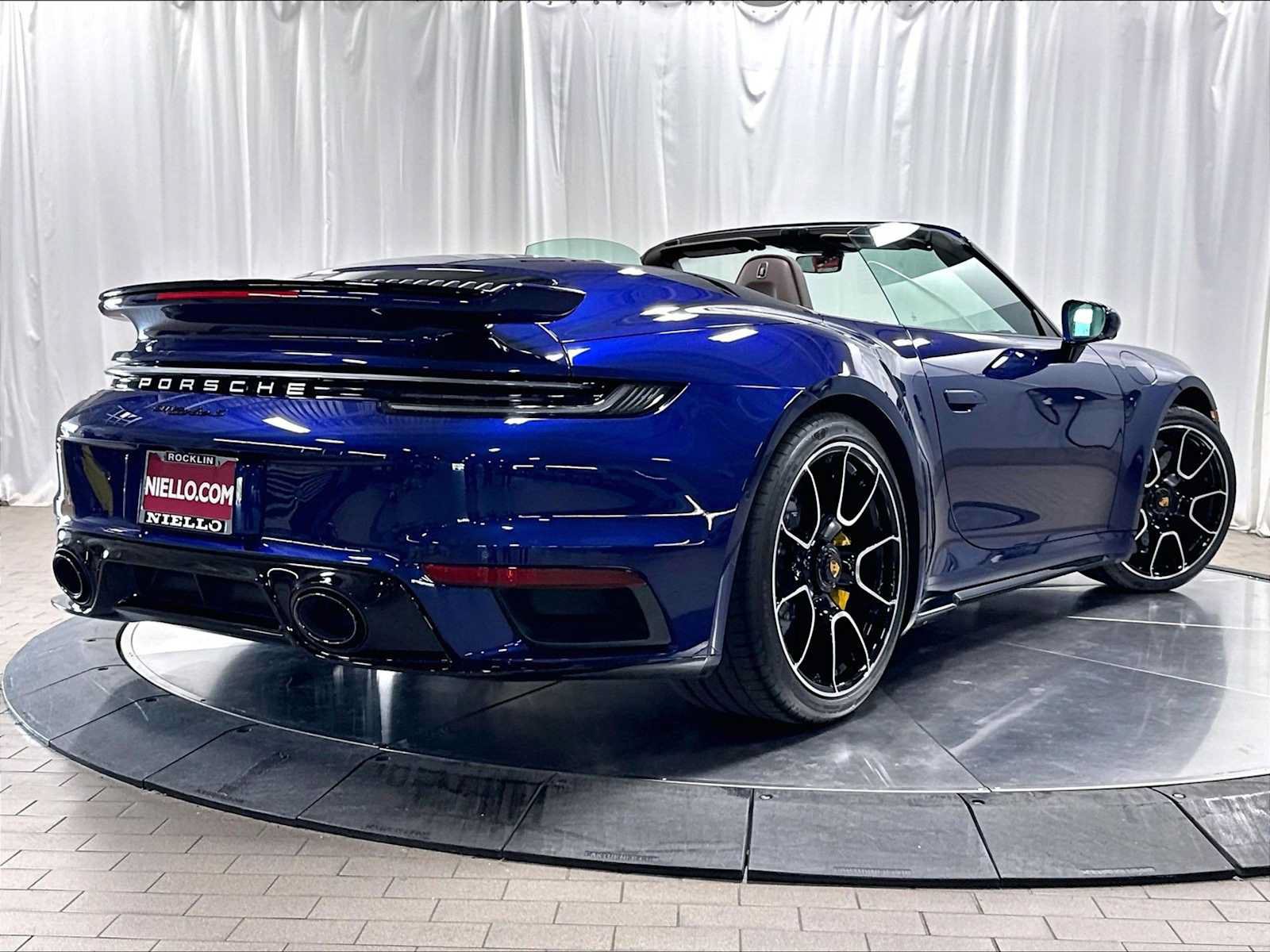 Used 2022 Porsche 911 Turbo S AWD/4WD image 9