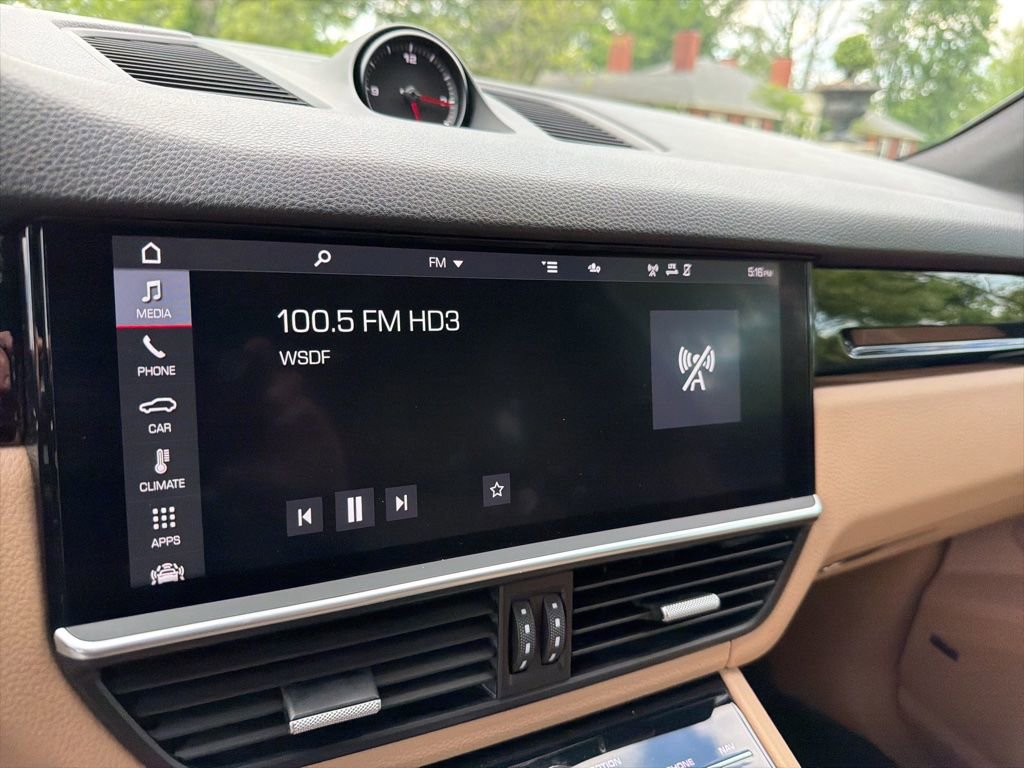 Used 2020 Porsche Cayenne AWD/4WD image 26