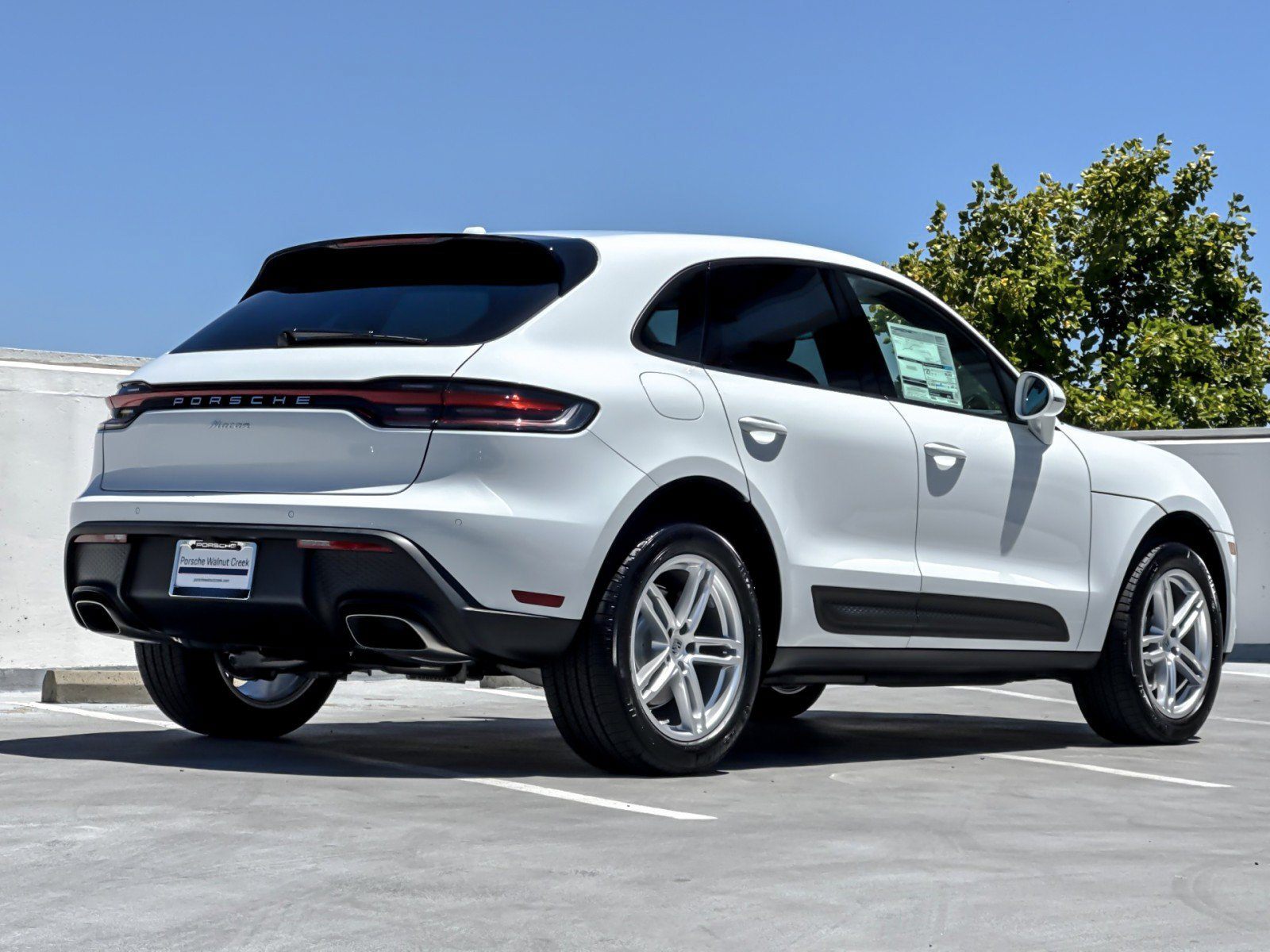 New 2026 Porsche Macan AWD/4WD image 8