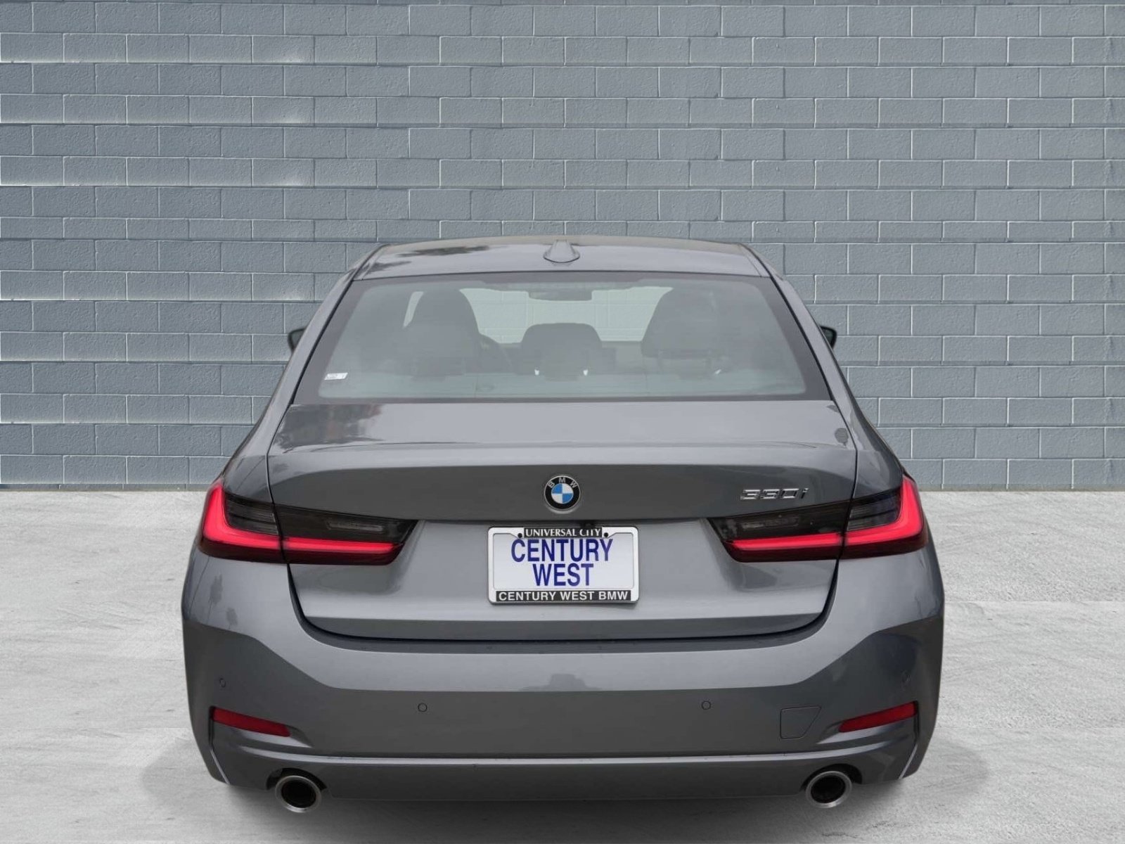 Used 2025 BMW 330i Sedan w/ Convenience Package RWD image 4