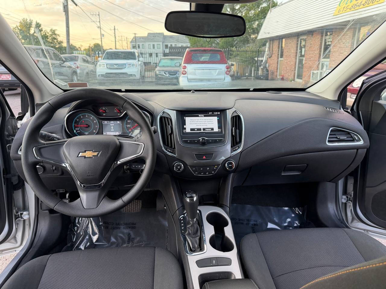 Used 2018 Chevrolet Cruze LS FWD image 19