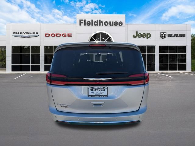 Used 2023 Chrysler Pacifica Touring-L FWD image 13
