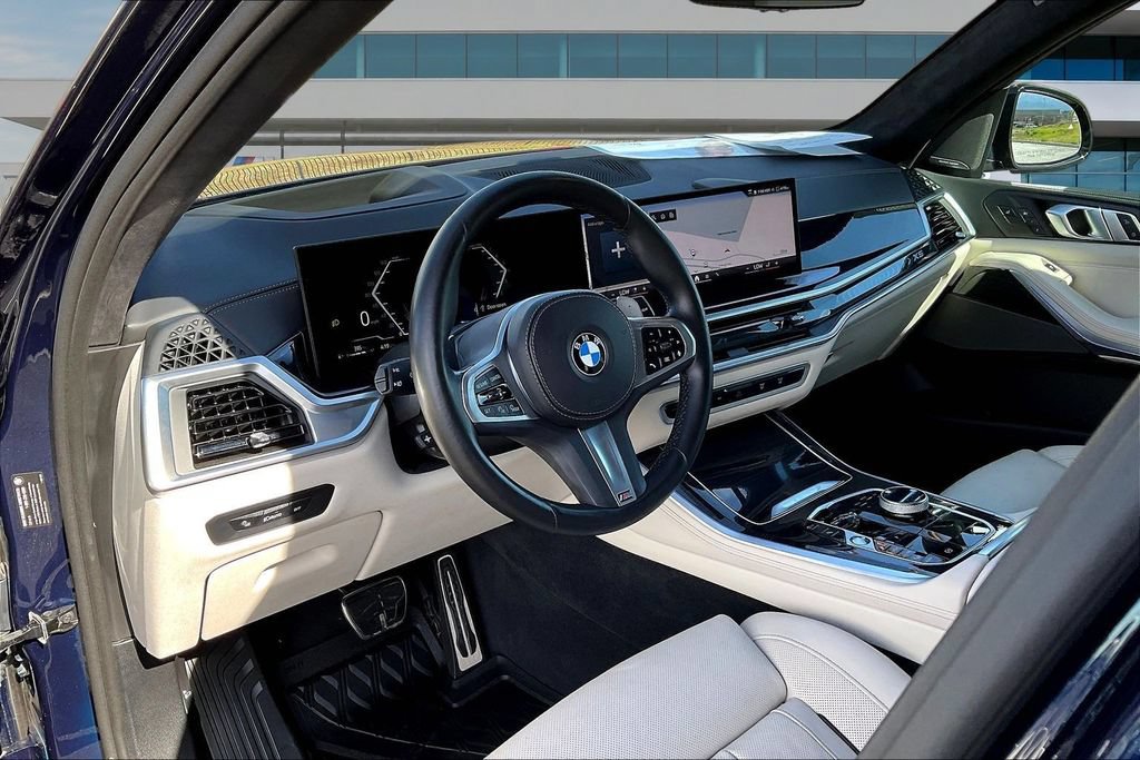 Used 2025 BMW X5 xDrive40i w/ Executive Package AWD/4WD image 17