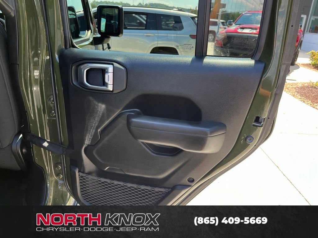 Used 2021 Jeep Gladiator Sport AWD/4WD image 26