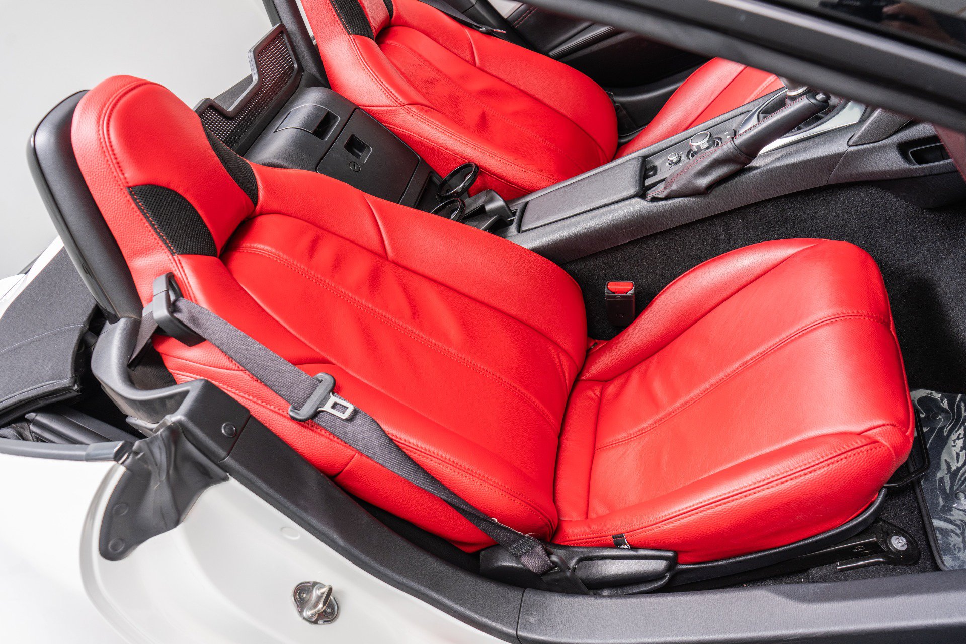 Used 2016 MAZDA MX-5 Miata Club RWD image 24