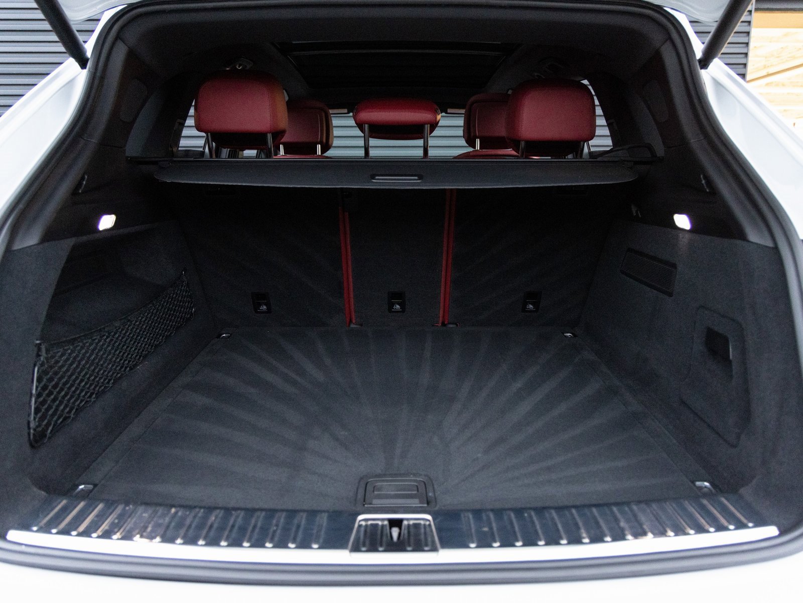 Used 2023 Porsche Cayenne image 28