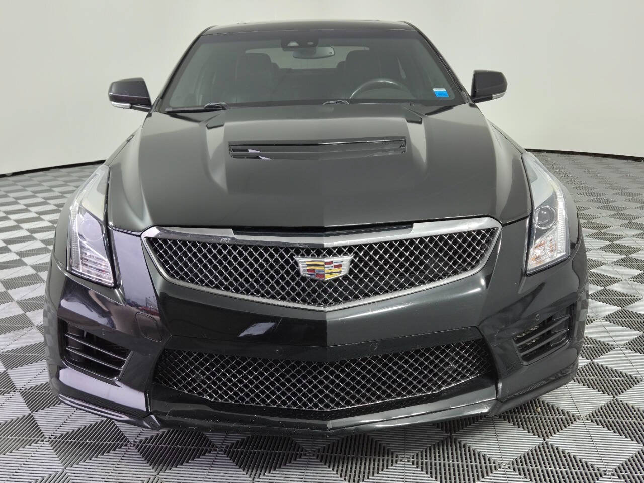 Used 2017 Cadillac ATS V w/ Luxury Package RWD image 3