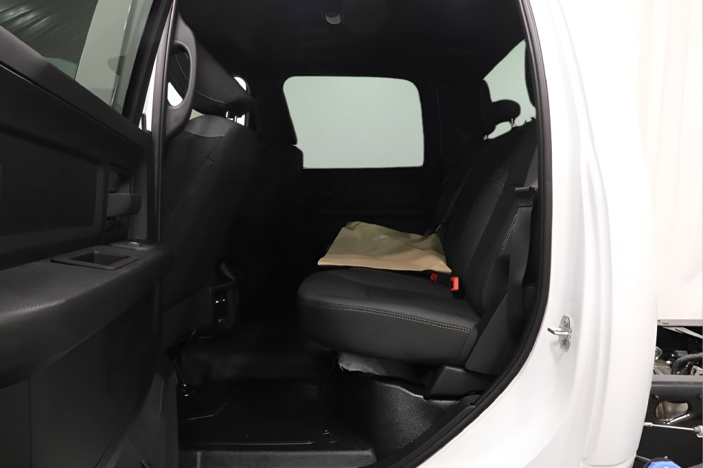 New 2026 RAM 3500 Tradesman AWD/4WD image 8