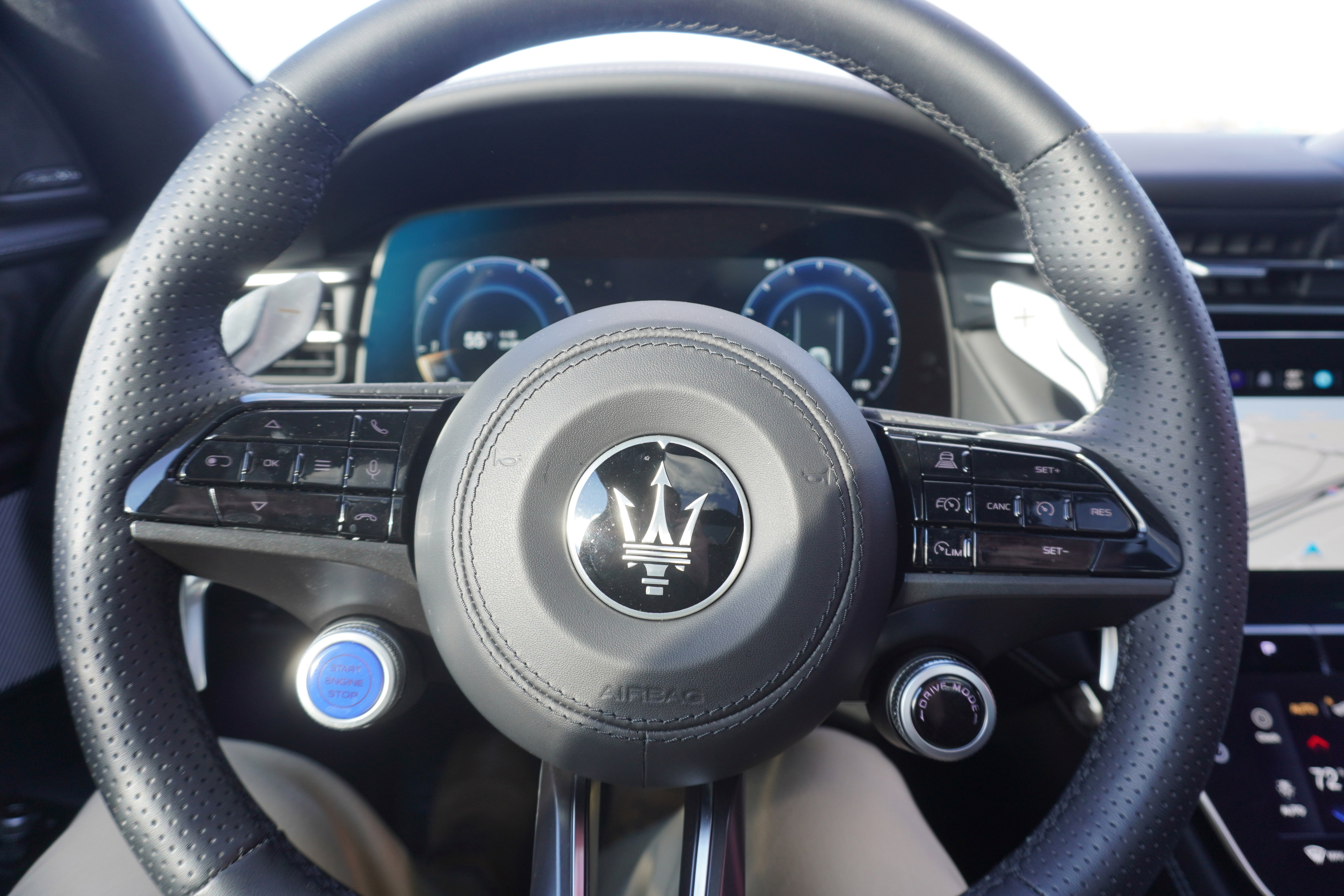 New 2025 Maserati Grecale GT image 18