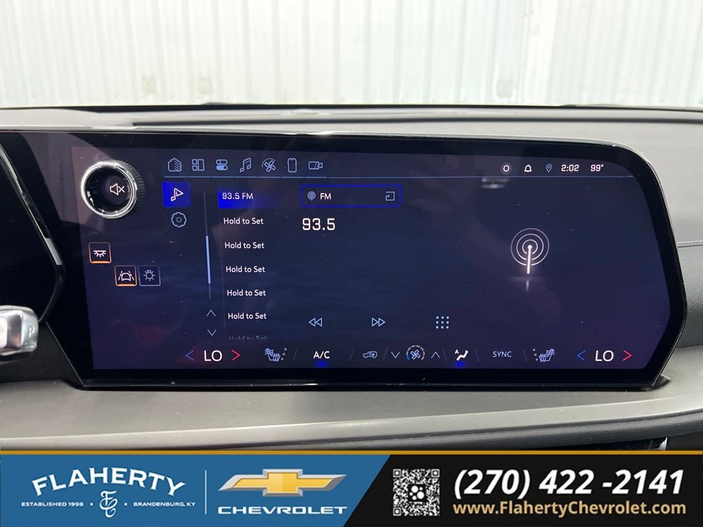 Used 2026 Chevrolet Traverse LT w/ Driver Confidence Package FWD image 28