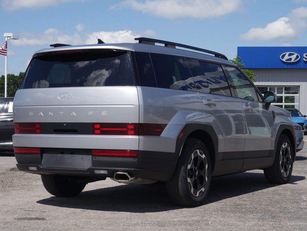 Used 2025 Hyundai Santa Fe SEL FWD image 8