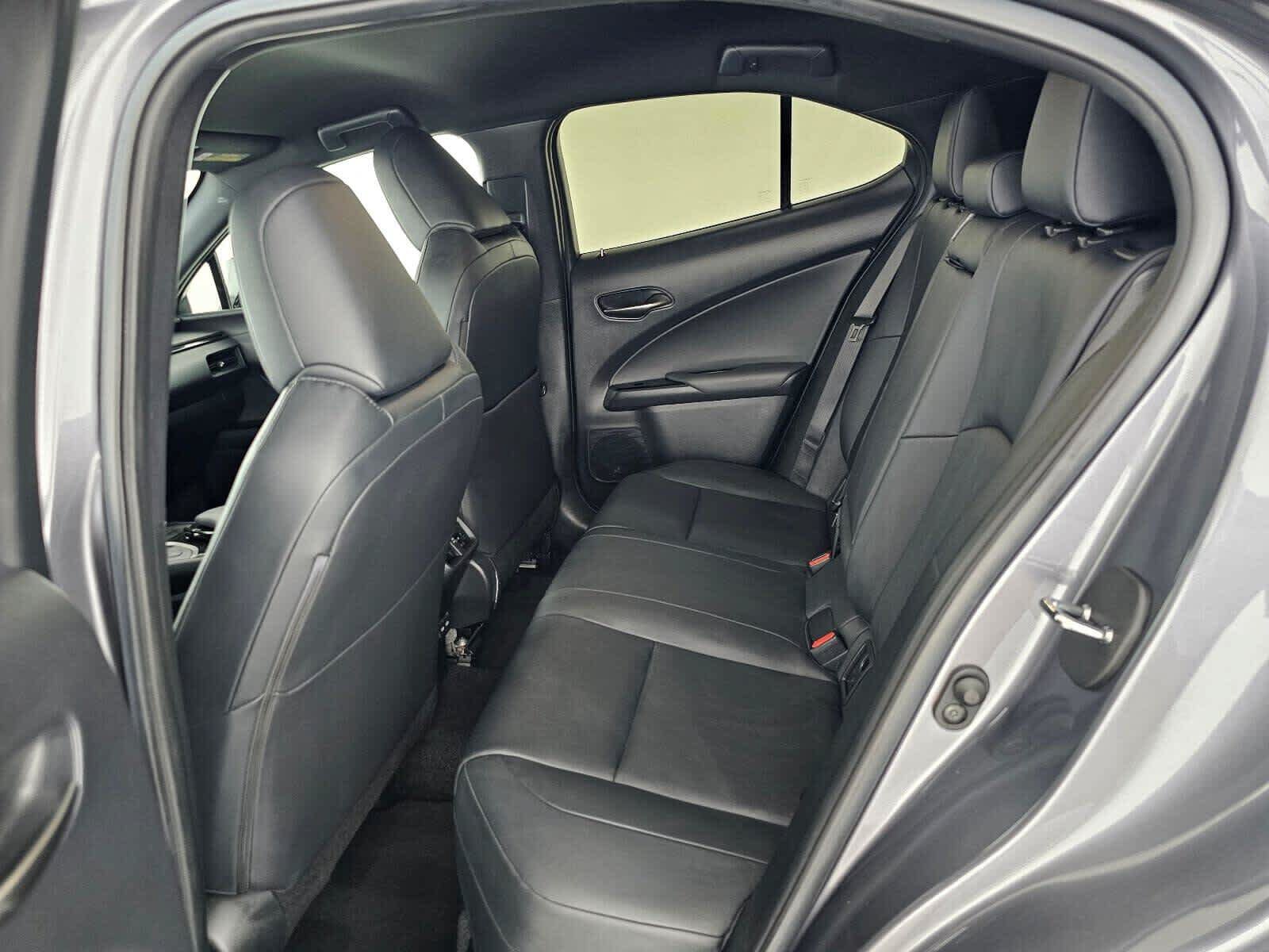 Used 2021 Lexus UX 200 w/ Accessory Package (Z2) FWD image 16