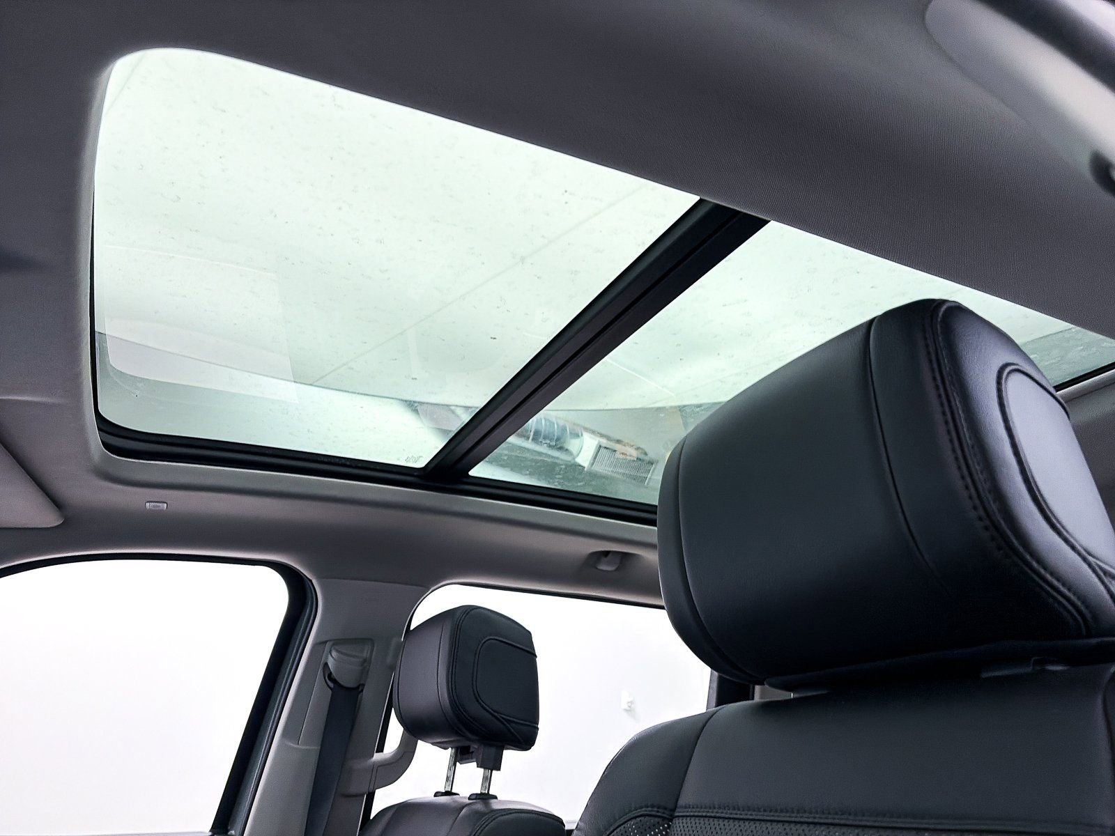 Used 2024 Toyota Tundra Limited image 2