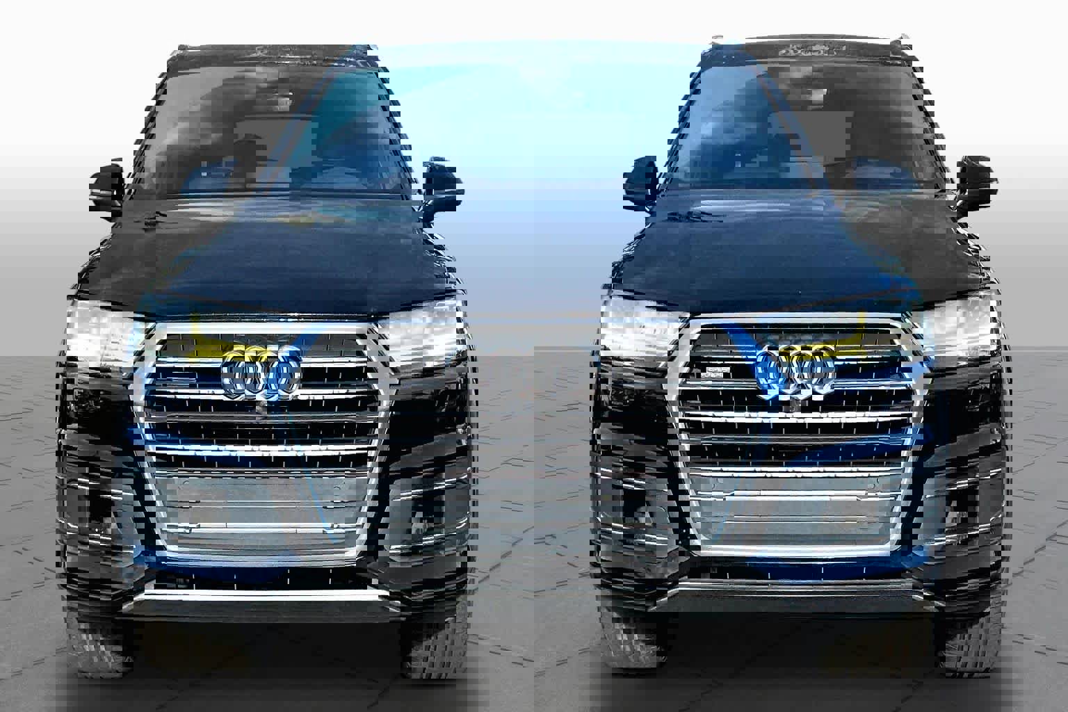 Used 2017 Audi Q7 3.0T Prestige image 4